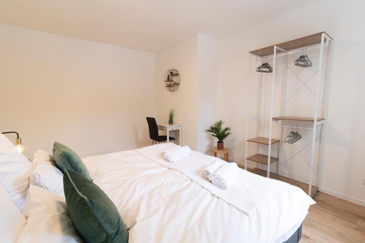 Peter Apartments - Premium Wohnung I 95Qm I 3 Schlafzimmer I Grosses Bad I Kueche I Wohnzimmer I Tv Fulda Exterior foto