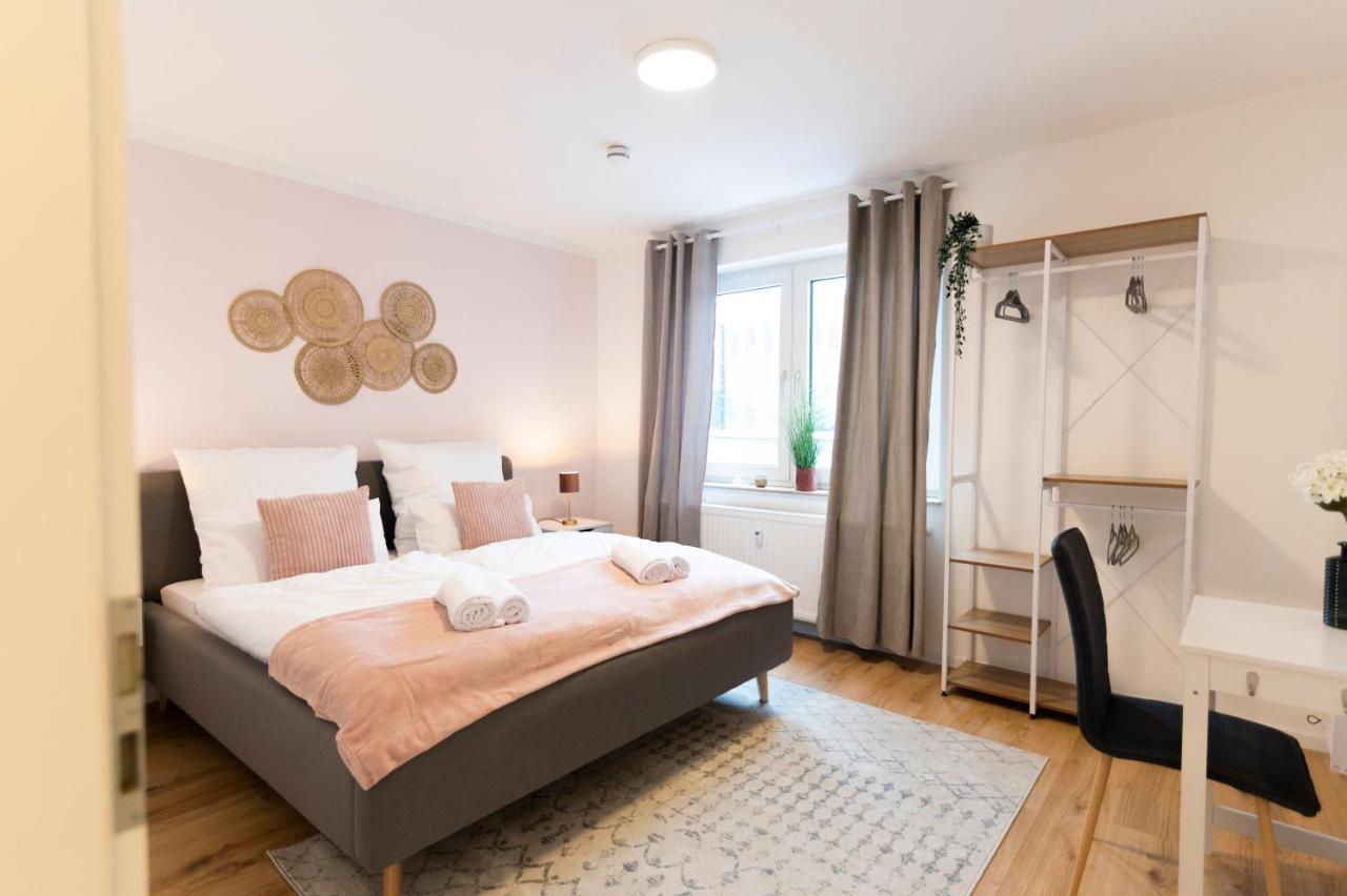 Peter Apartments - Premium Wohnung I 95Qm I 3 Schlafzimmer I Grosses Bad I Kueche I Wohnzimmer I Tv Fulda Exterior foto